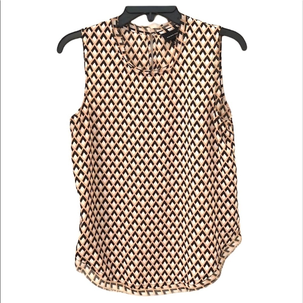 2/$15 Who What Wear - Black White Peach Geometric Print Sleeveless Blouse Small